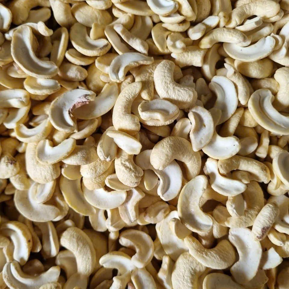 Roasted Cashew | Premium Crunchy Cashew Nuts | Lightly Roasted | Healthy Snack | 150g / 200g / 500g
