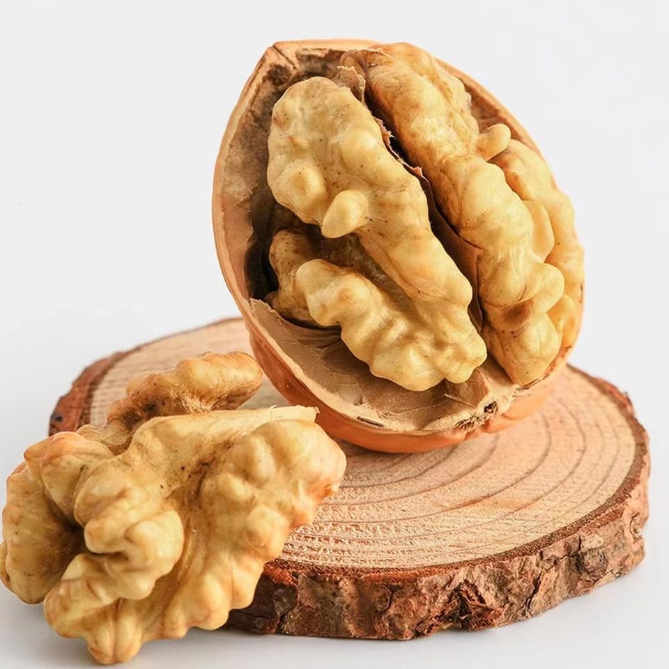 Raw Walnuts | Walnut| Premium Quality, Unsalted | Healthy Snack for Baking, Salads, Oatmeals & Cooking | 250g - 500g